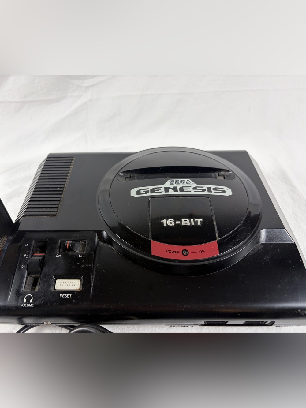 Sega Genesis 16-Bit Console Bundle – Tested Working – 2 Controllers + Game - Picture 2 of 5